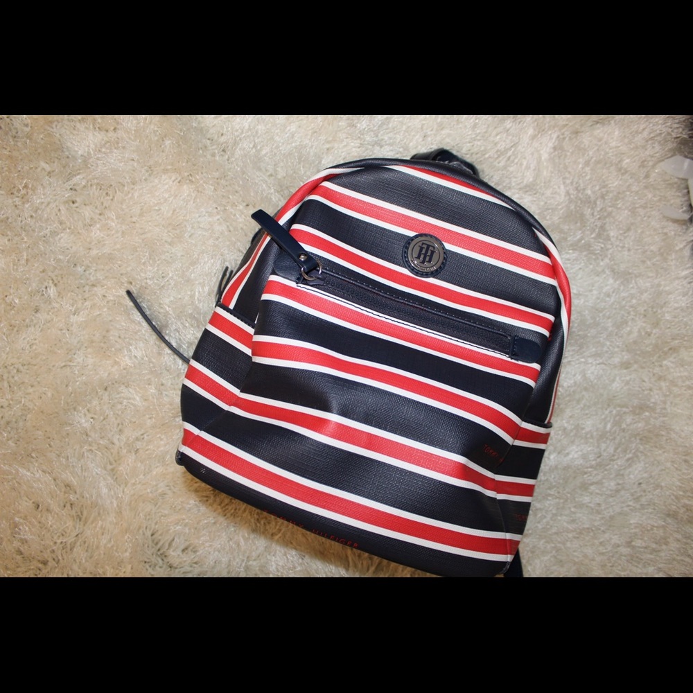 Tommy Hilfiger small backpack ✨